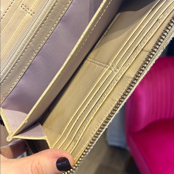 Coach Poppy Zippy Wallet Gold - Picture 9 of 10